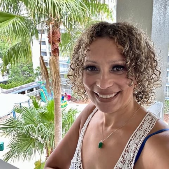 Meet your Posher, Nita - Picture 1 of 1